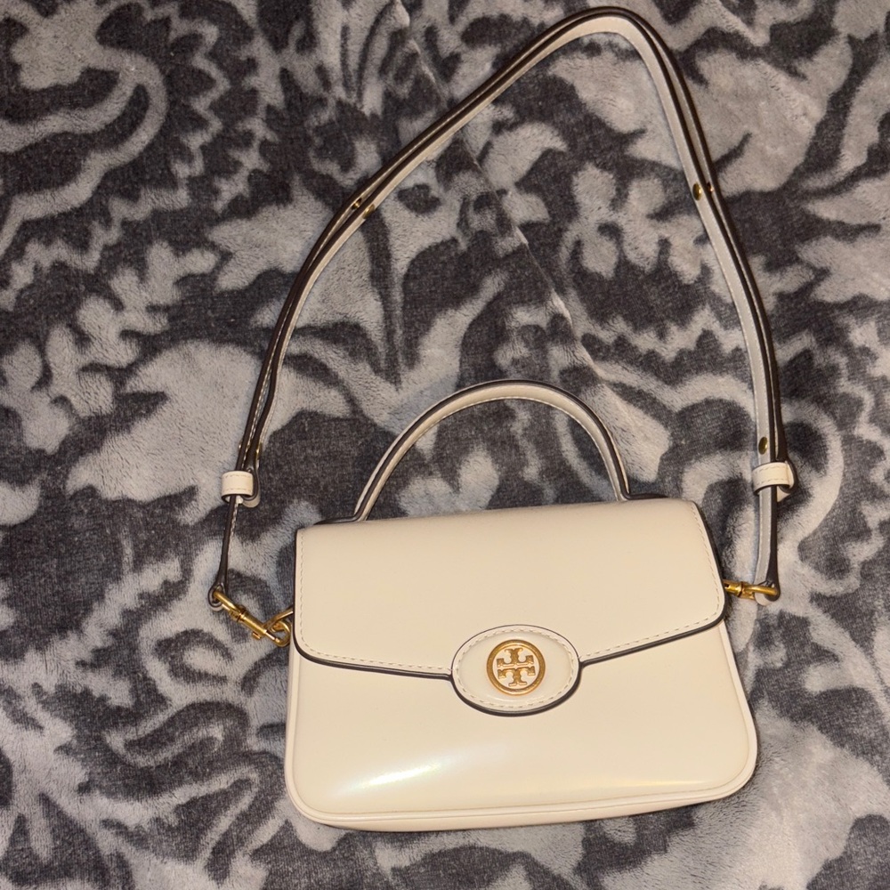 Elegant Cream Handbag